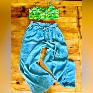 Bundle Aerie large green yellow crop top & XL workshop light‎ pull up tie jeans.